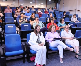 Lançamento da obra Crimes de feminicídio no enquadramento midiático: o que não é nominado não existe (Brasil, 2015-2018). 04/12/2025. Foto: Beto Monteiro/Ascom UnB